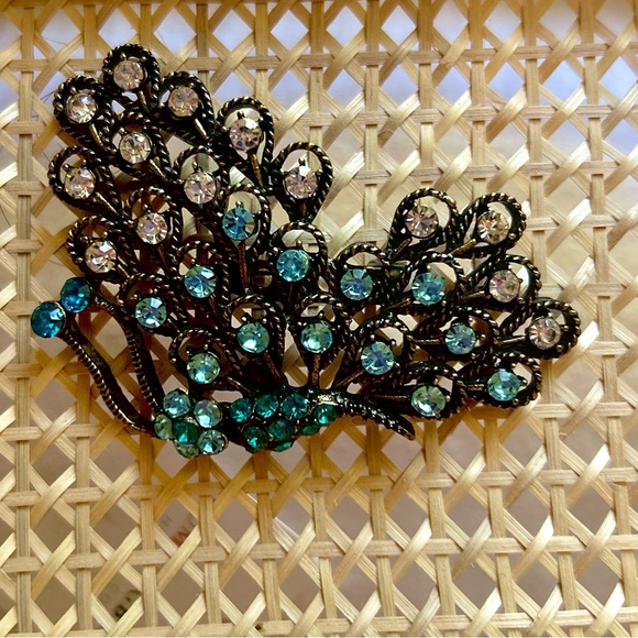 Vntg Bundle of nature brooches or pins feather, butterfly, enamel, gold tone - Picture 10 of 11